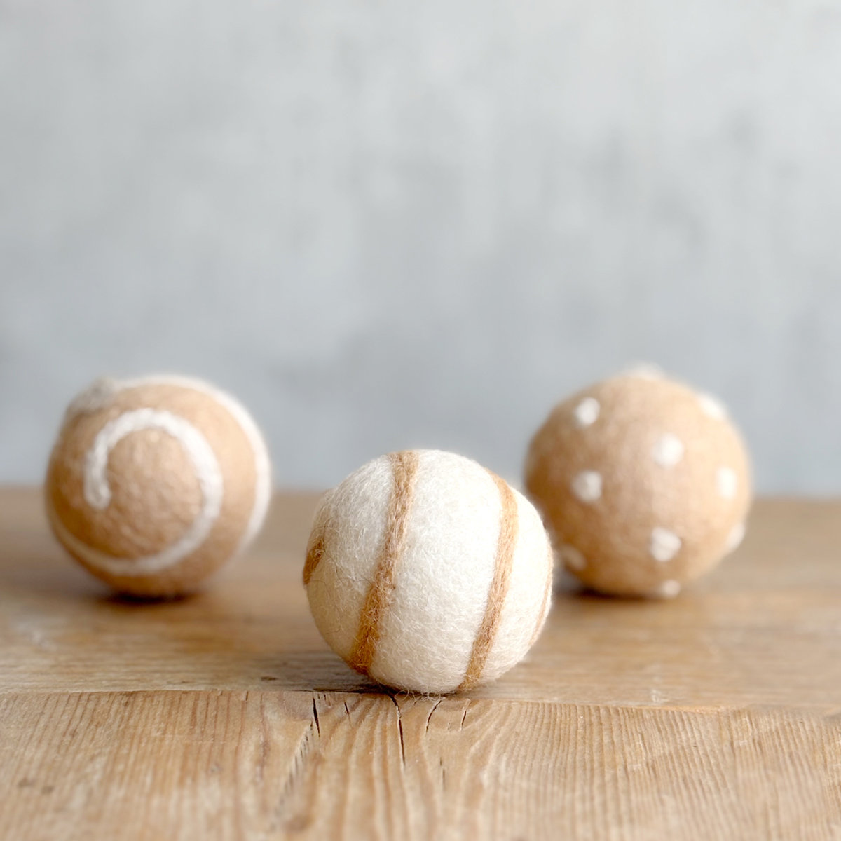 BOV-CAT-BALL-CR_BETON CatToy balls creme (SET 3) - Afbeelding 4